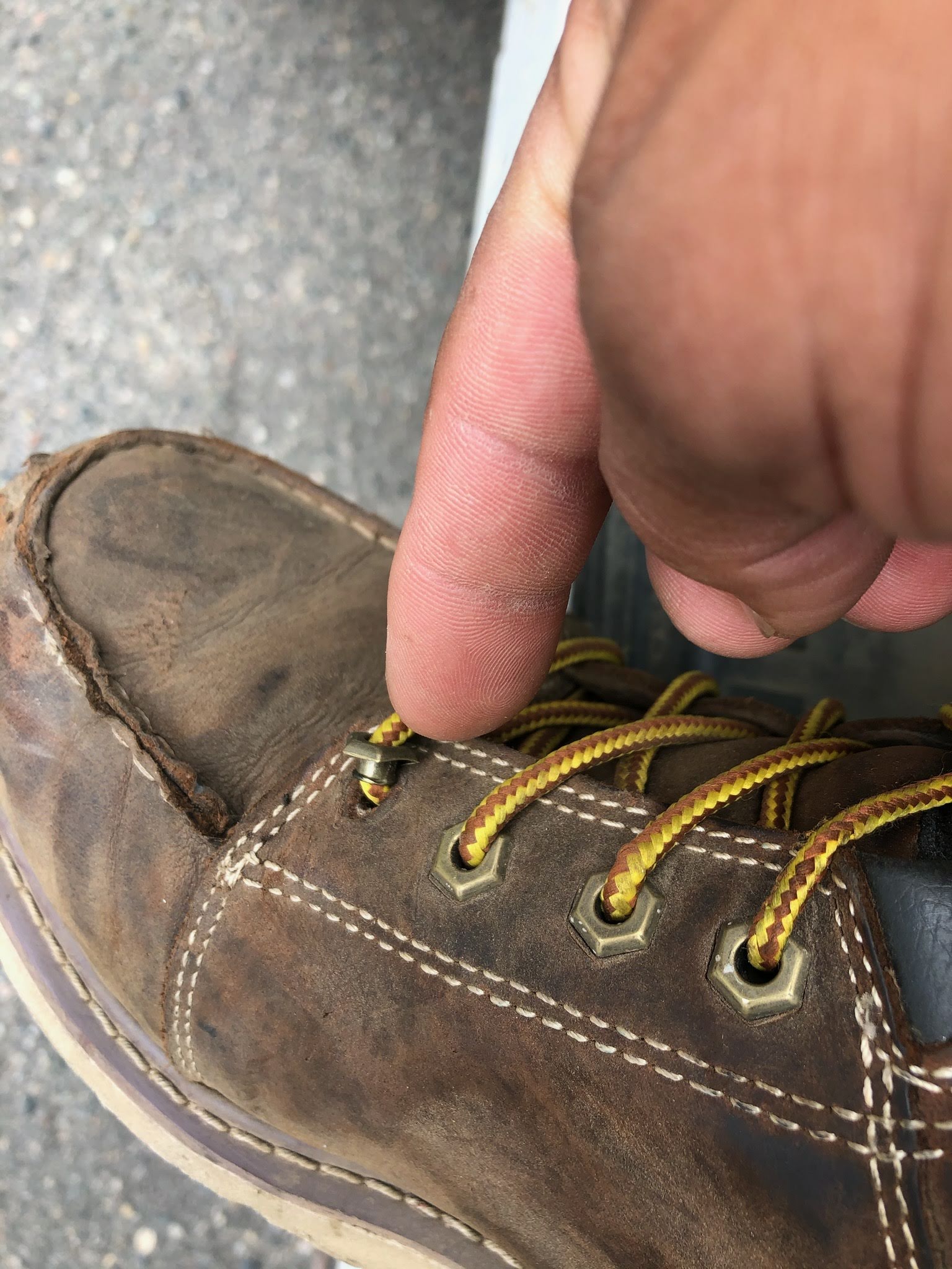 caterpillar tradesman boots